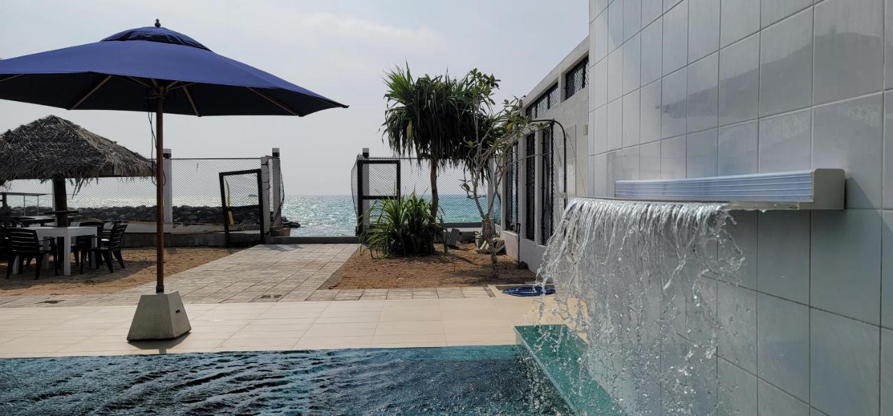 White Sand Villa - Beach Front Hikkaduwa Exterior foto