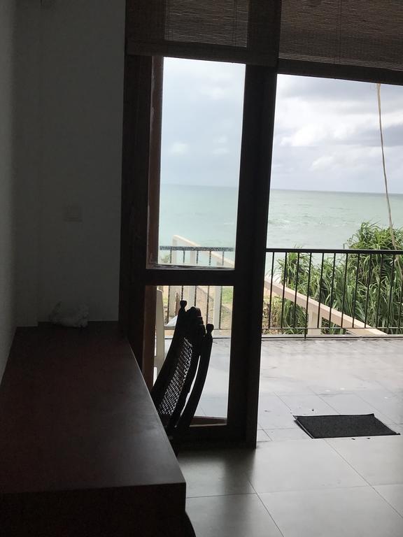 White Sand Villa - Beach Front Hikkaduwa Exterior foto