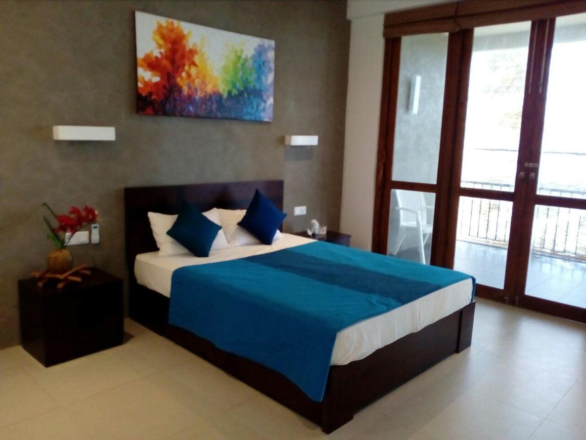 White Sand Villa - Beach Front Hikkaduwa Exterior foto